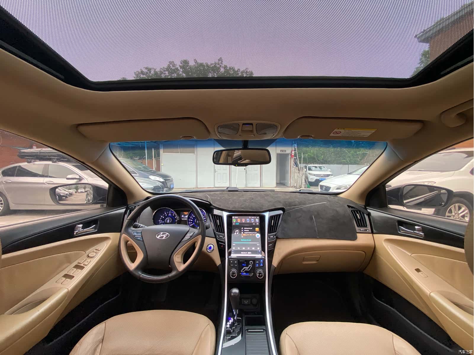 Hyundai Sonata, 2011 все фото