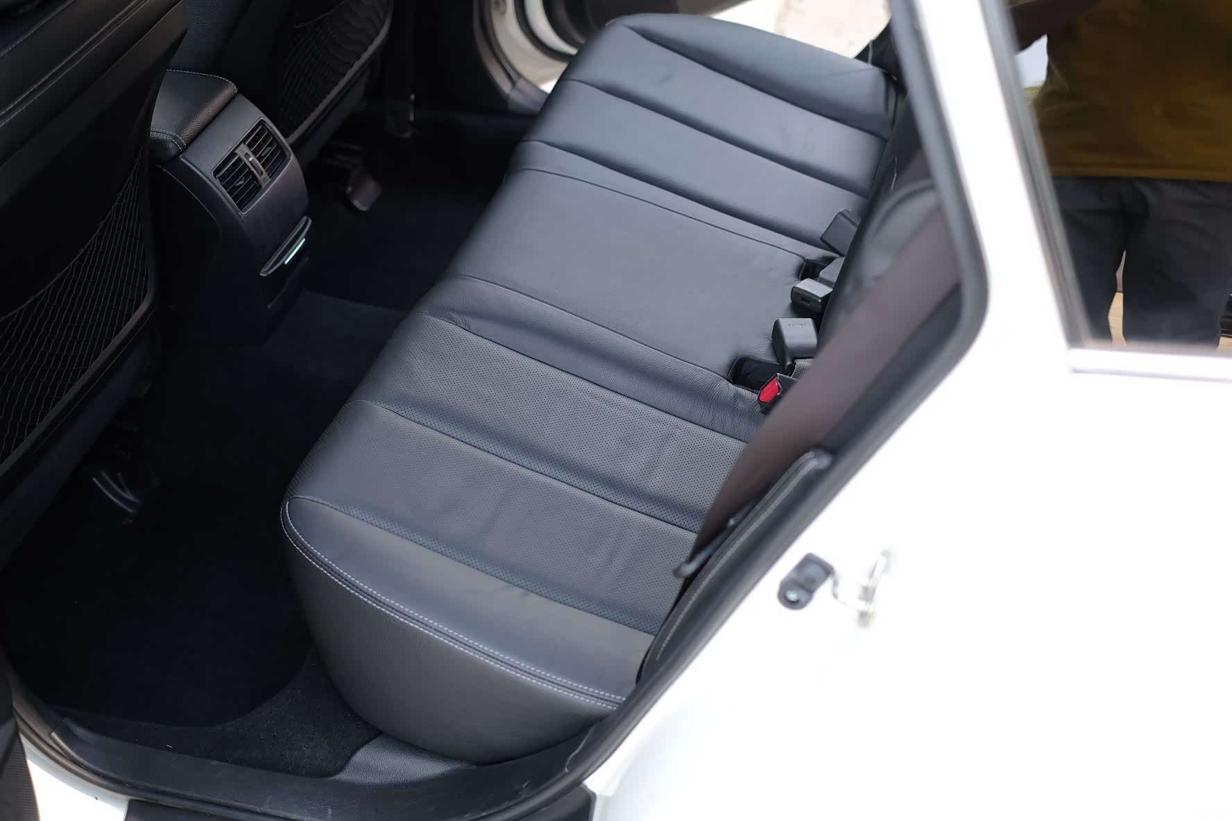 Subaru Outback, 2014 28