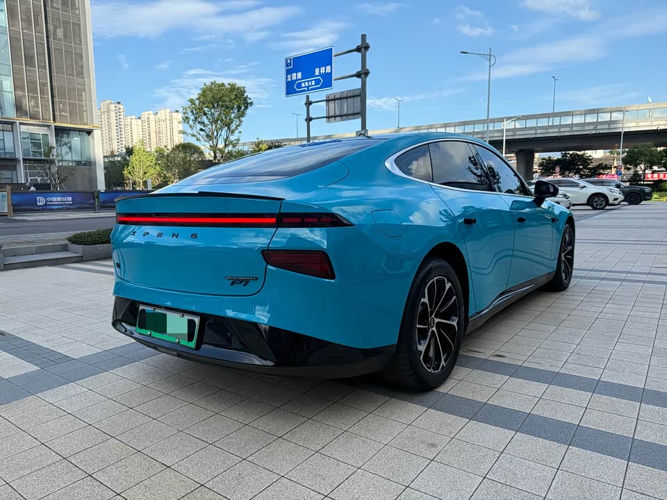 XPENG P7
