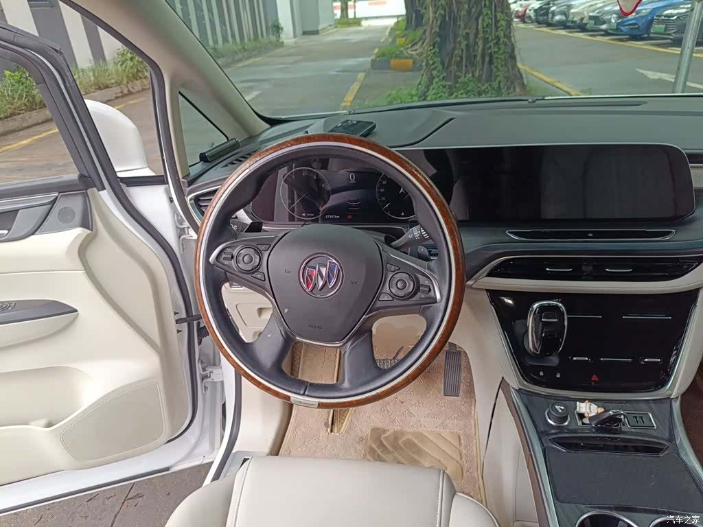 Buick GL8, 2021 11
