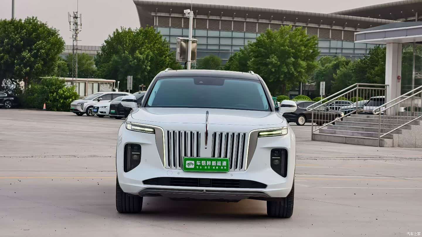 Hongqi E-HS9, 2022 2