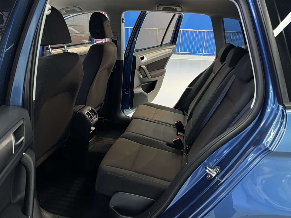 Volkswagen Golf*Jiayu Volkswagen Golf*Jiayu