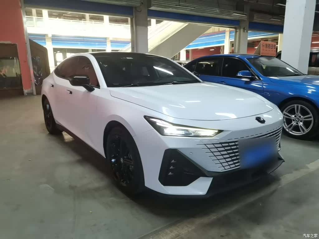 Changan UNI-V, 2023 4