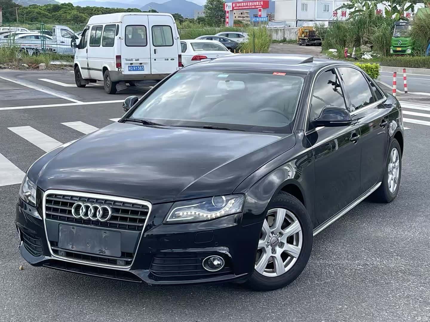 Audi A4L, 2012 1