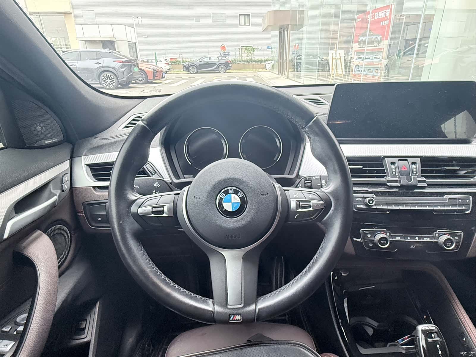 BMW X2, 2022 все фото
