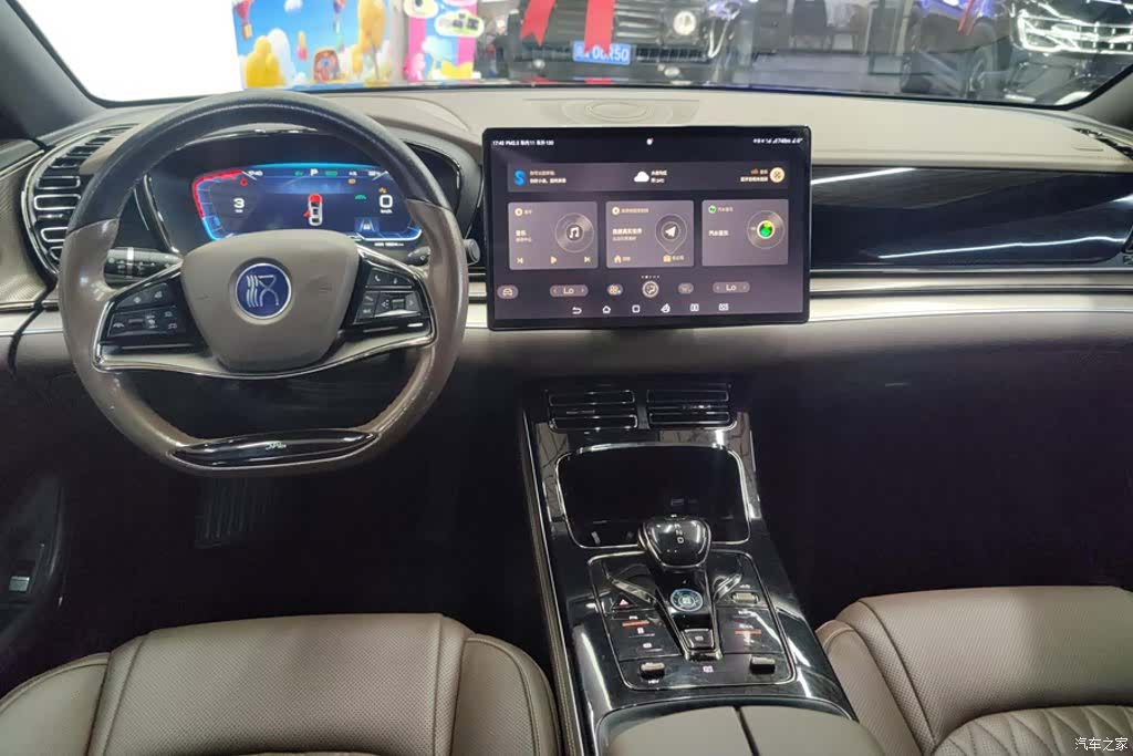 BYD Han, 2022 12
