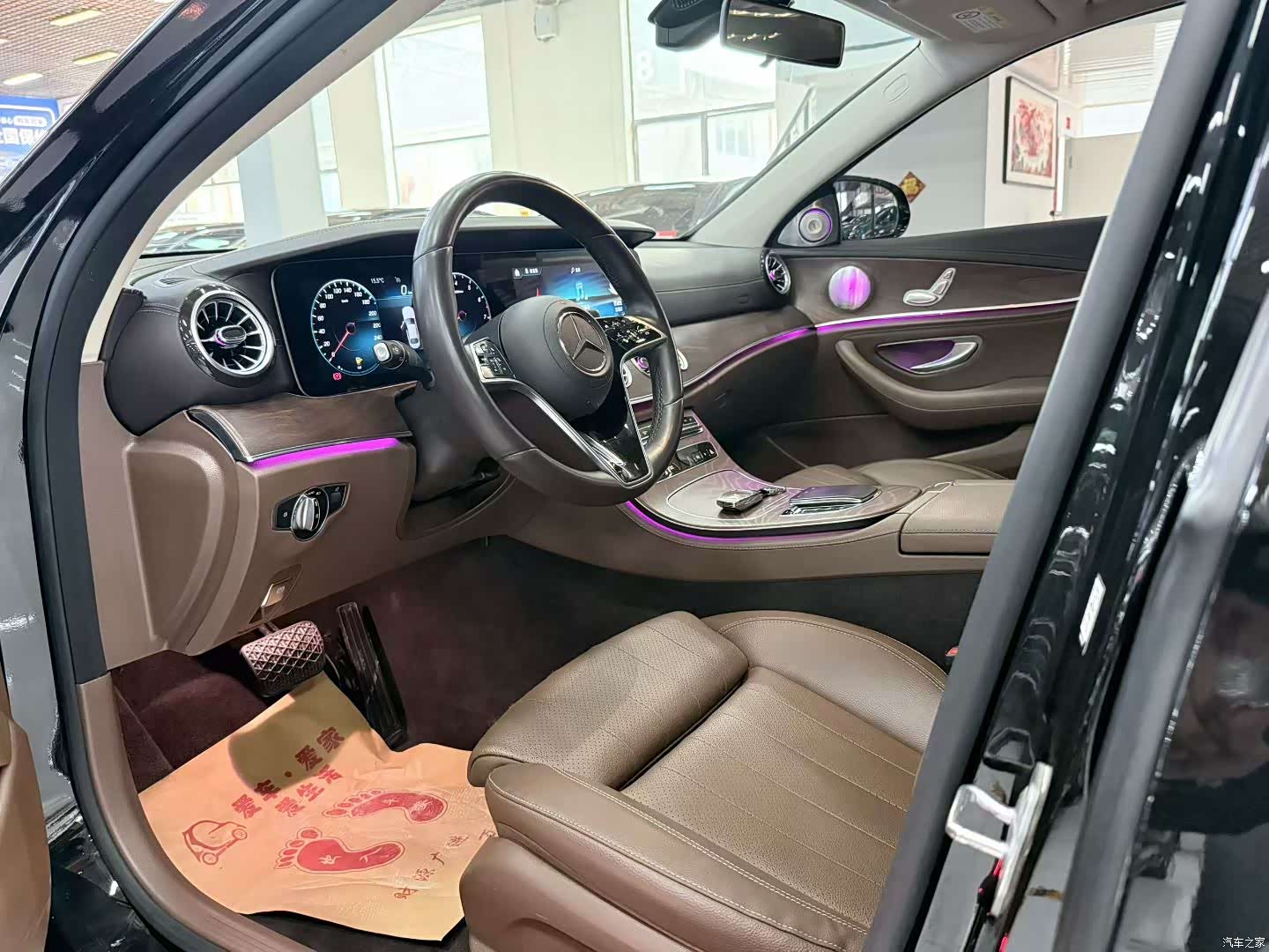 Mercedes-Benz E-Class, 2023 3