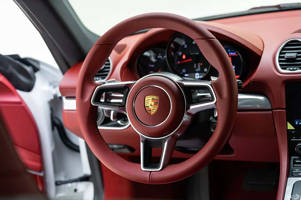 Porsche Cayman, 2018 13