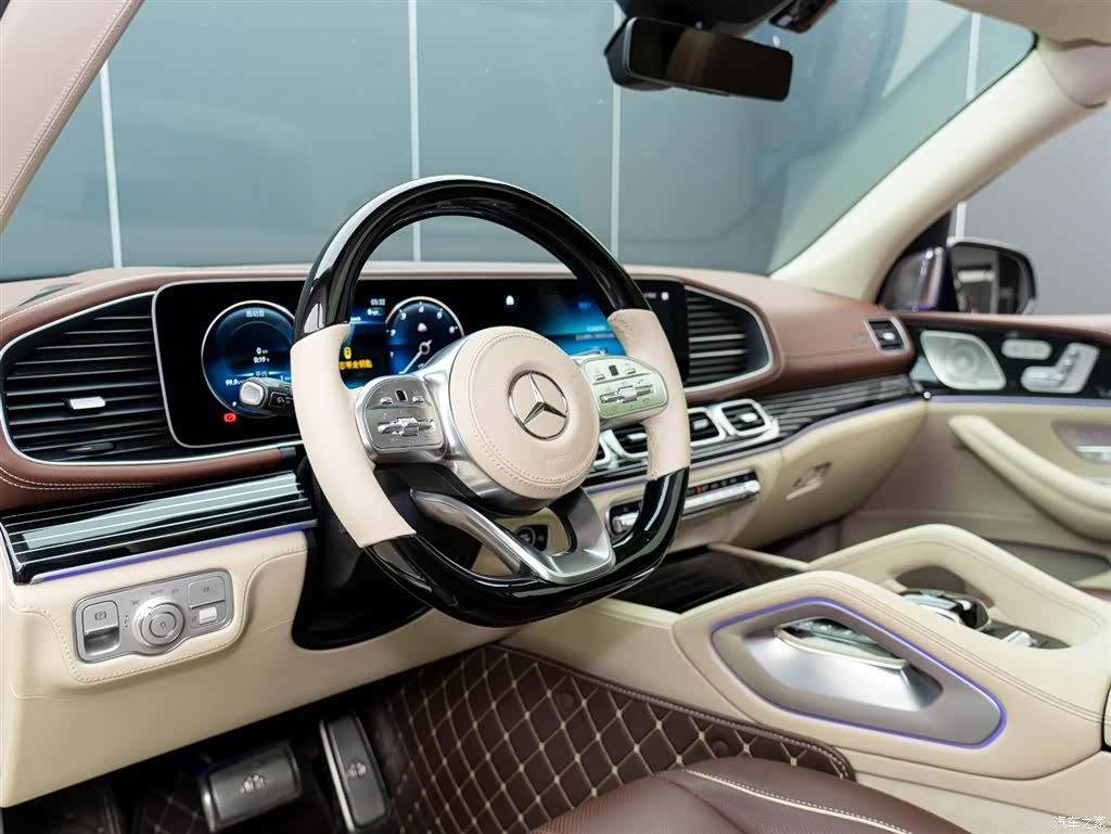 Mercedes-Benz GLS, 2024 9