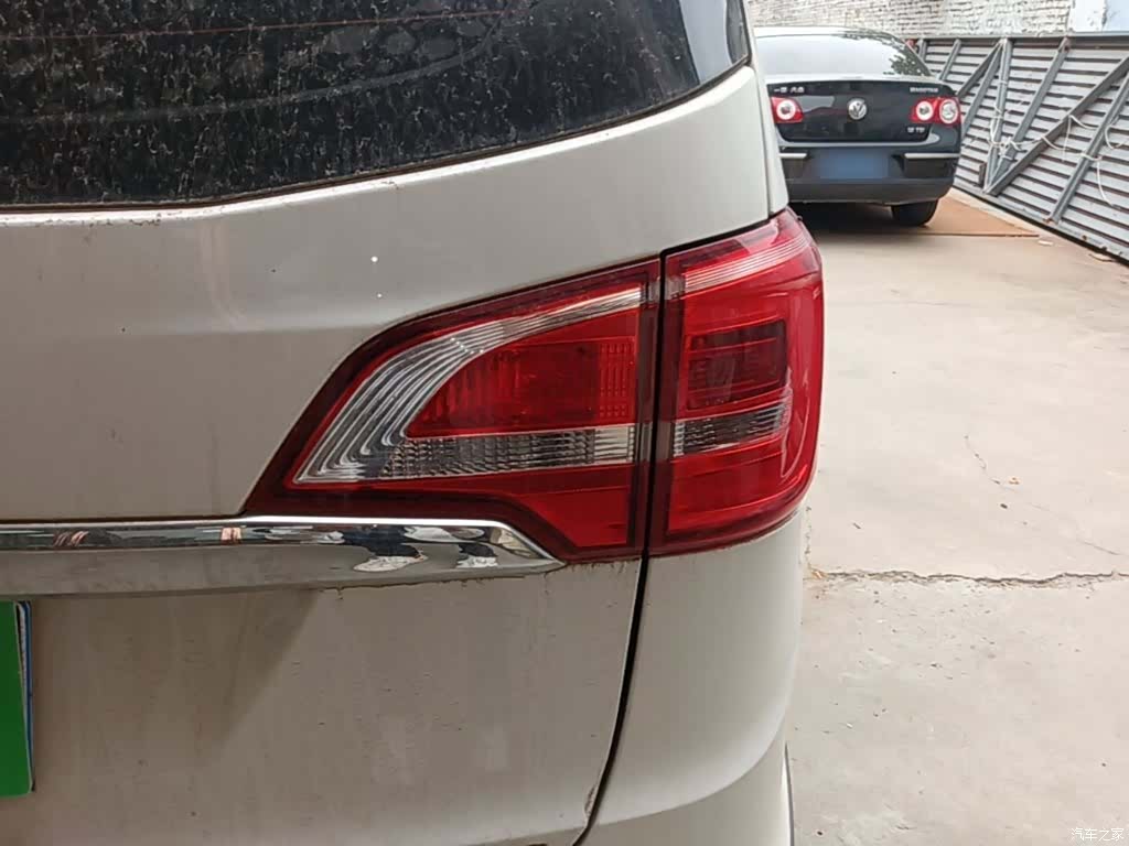 Wuling 730, 2018 8