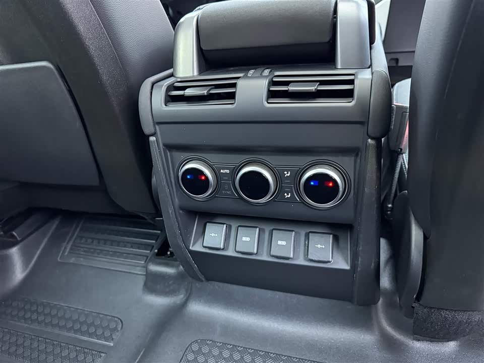 Land Rover guard Land Rover guard