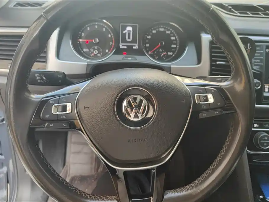 Volkswagen Tourang