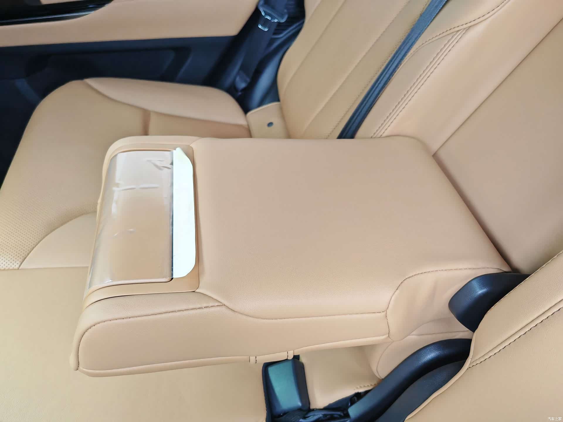 Lexus LX, 2025 14
