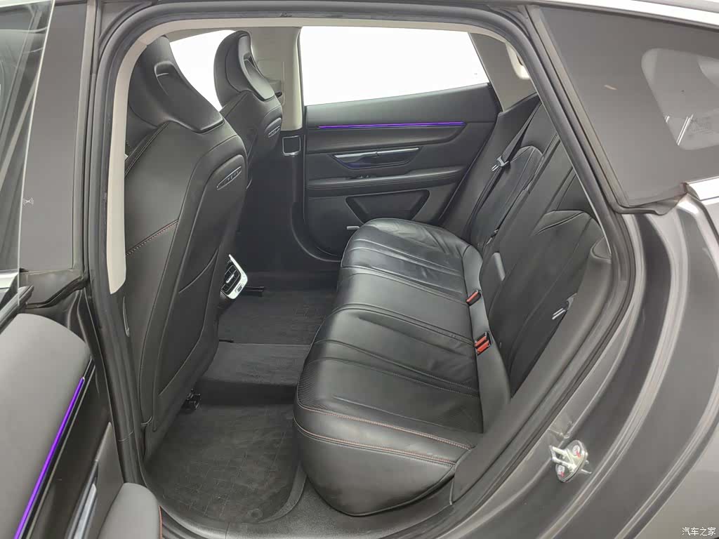 Xpeng P7, 2022 15