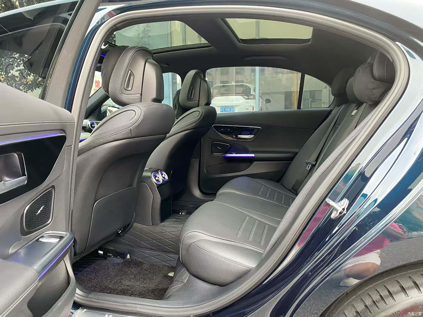 Mercedes-Benz C-Class, 2023 6