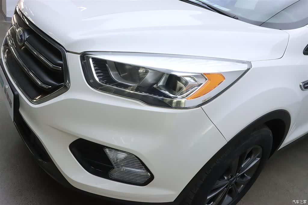 Ford Kuga, 2021 32