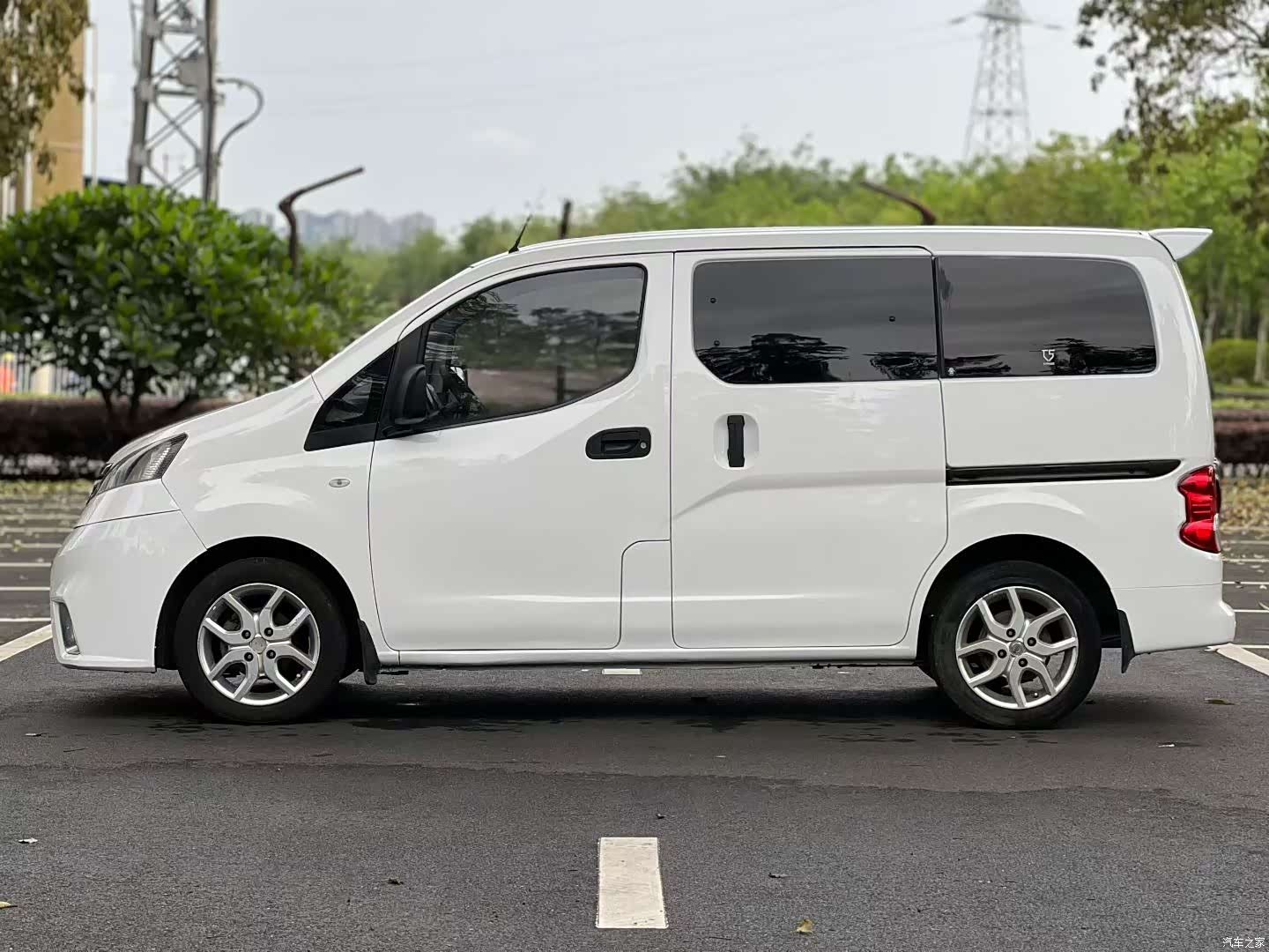 Nissan NV200, 2017 все фото