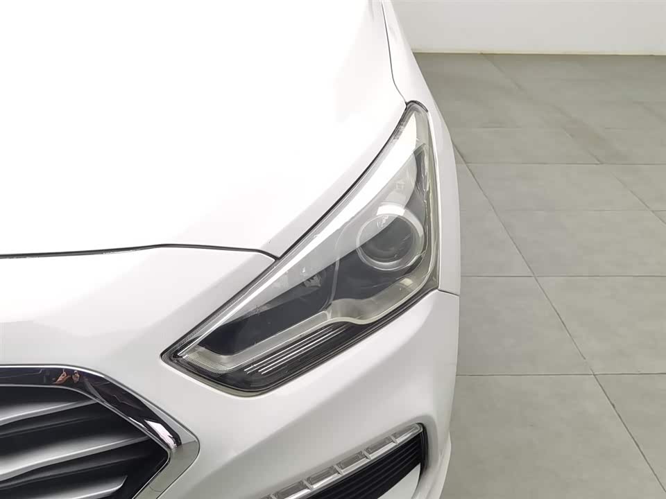 Hyundai Name picture