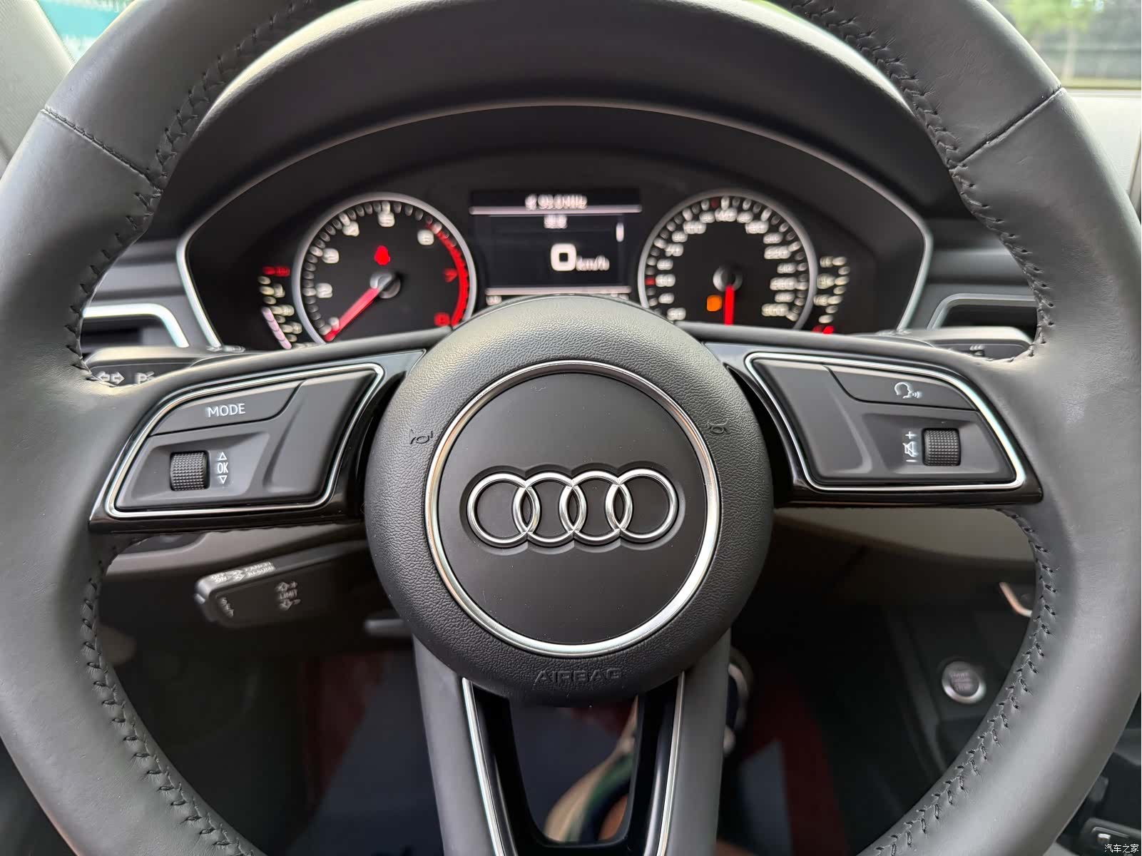 Audi A4L, 2016 14