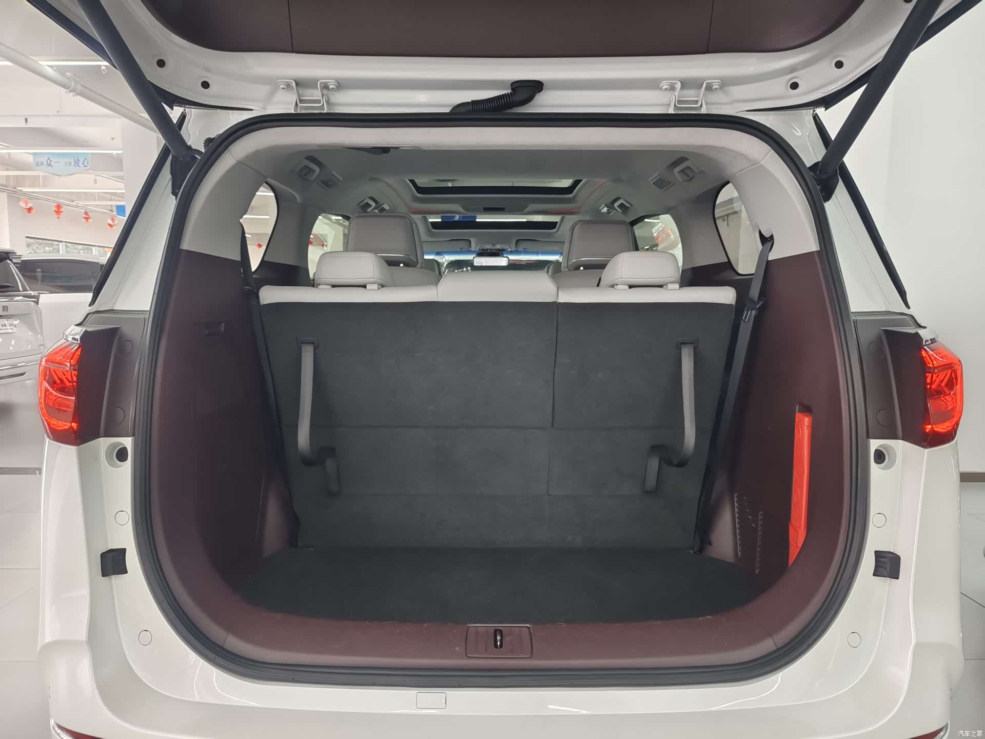 Buick GL8, 2022 21