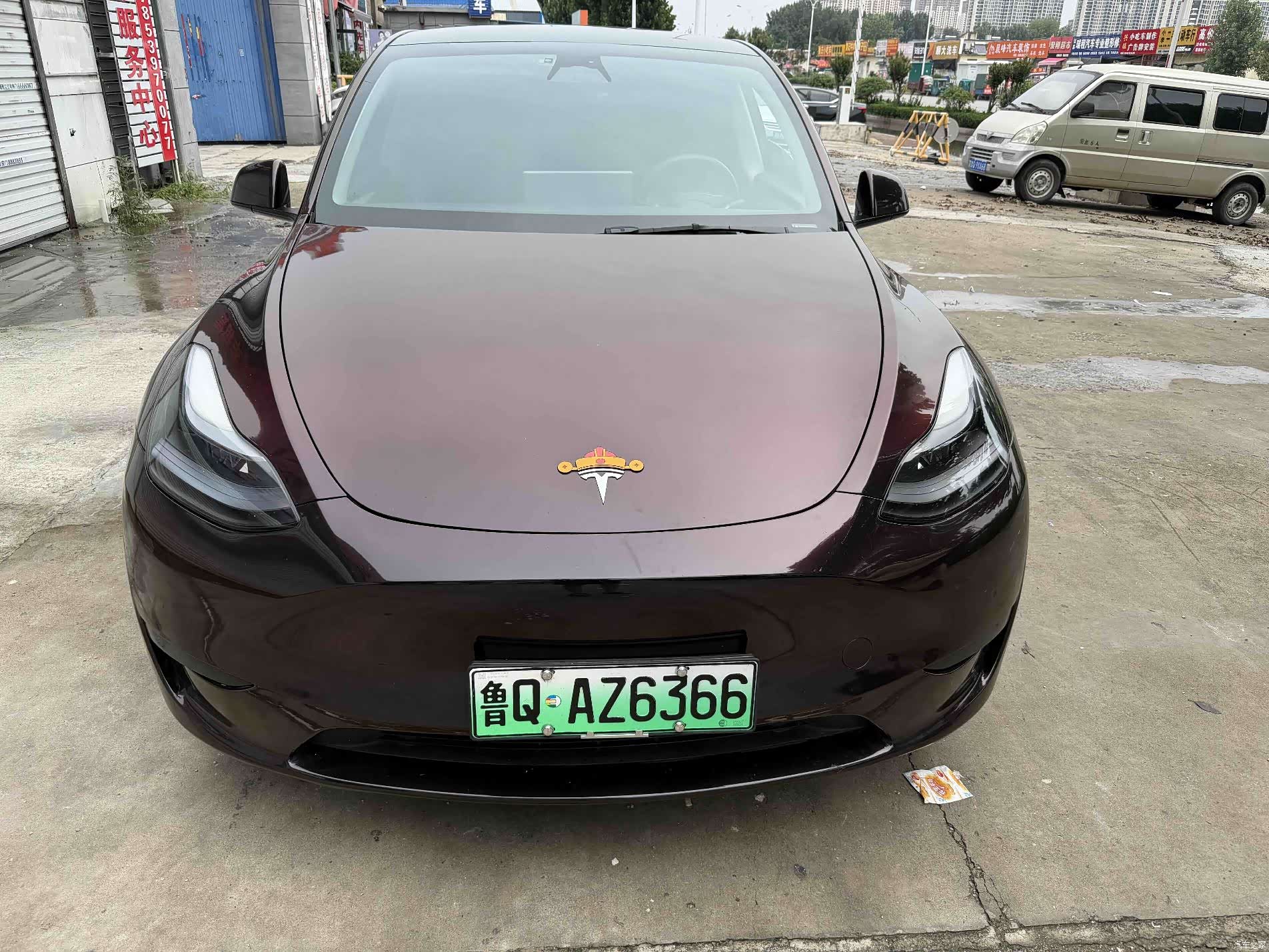 Tesla Model Y, 2023 1