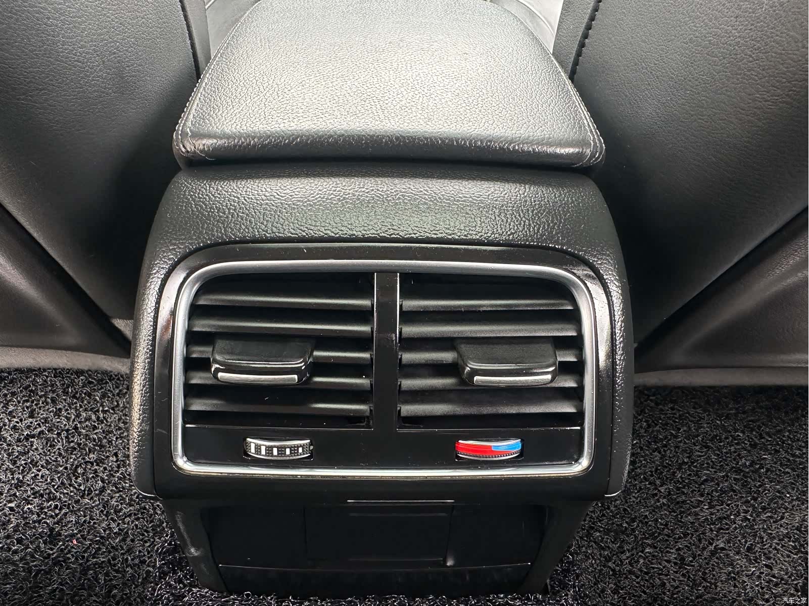 Audi A4L, 2015 16