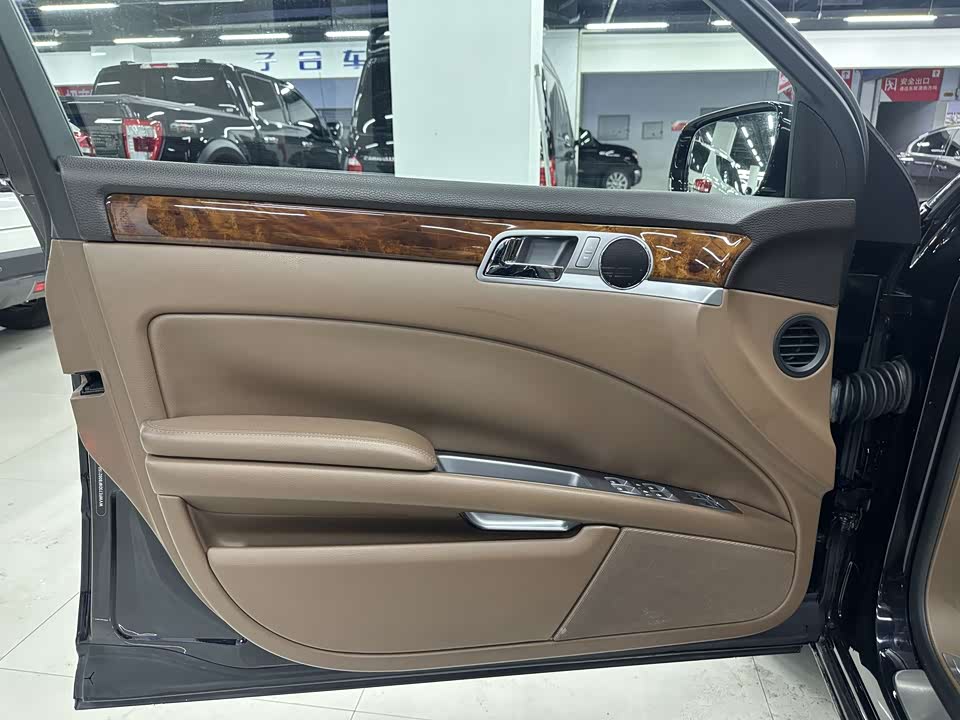Volkswagen Phaeton