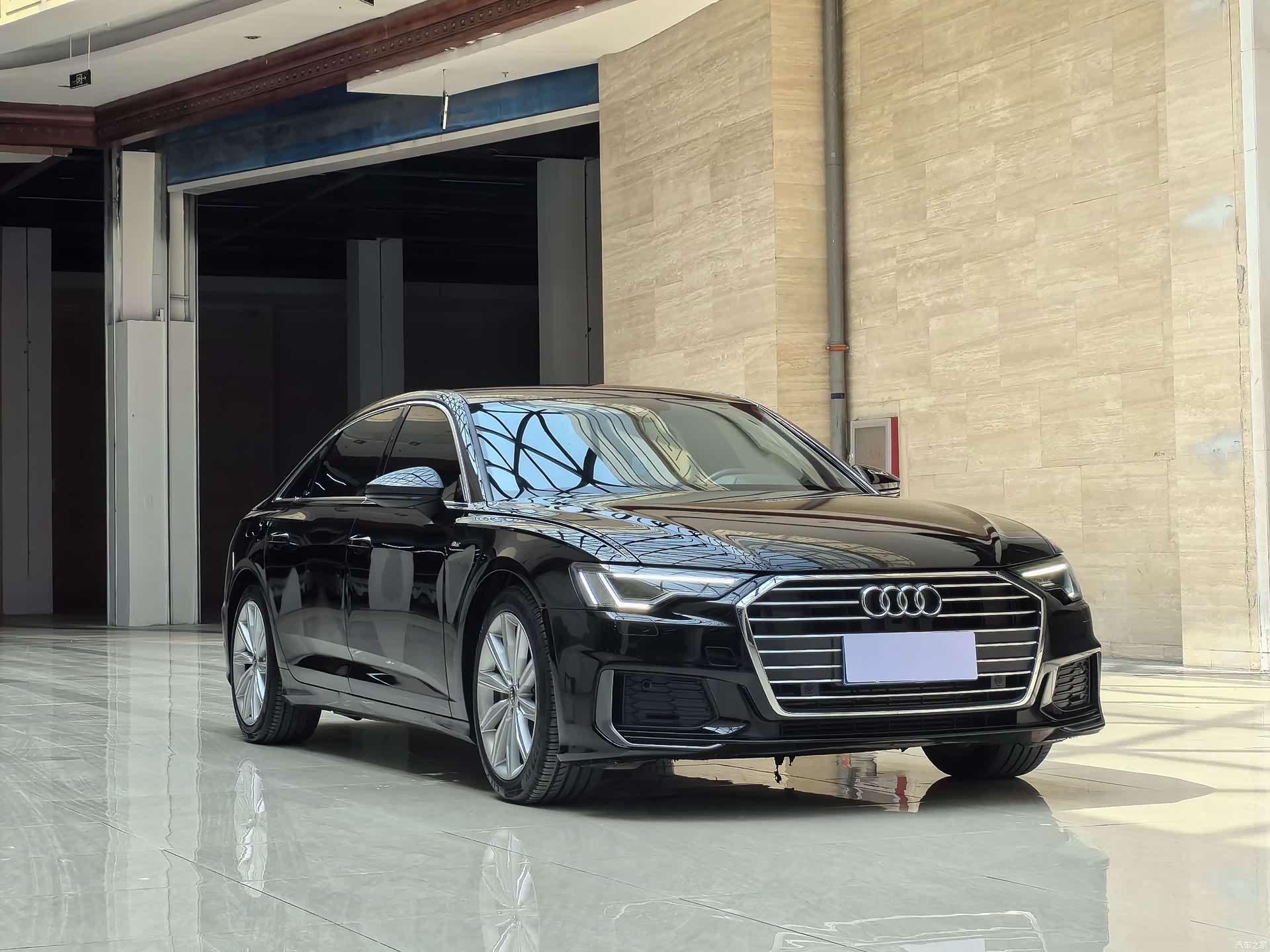 Audi A6L, 2021 3