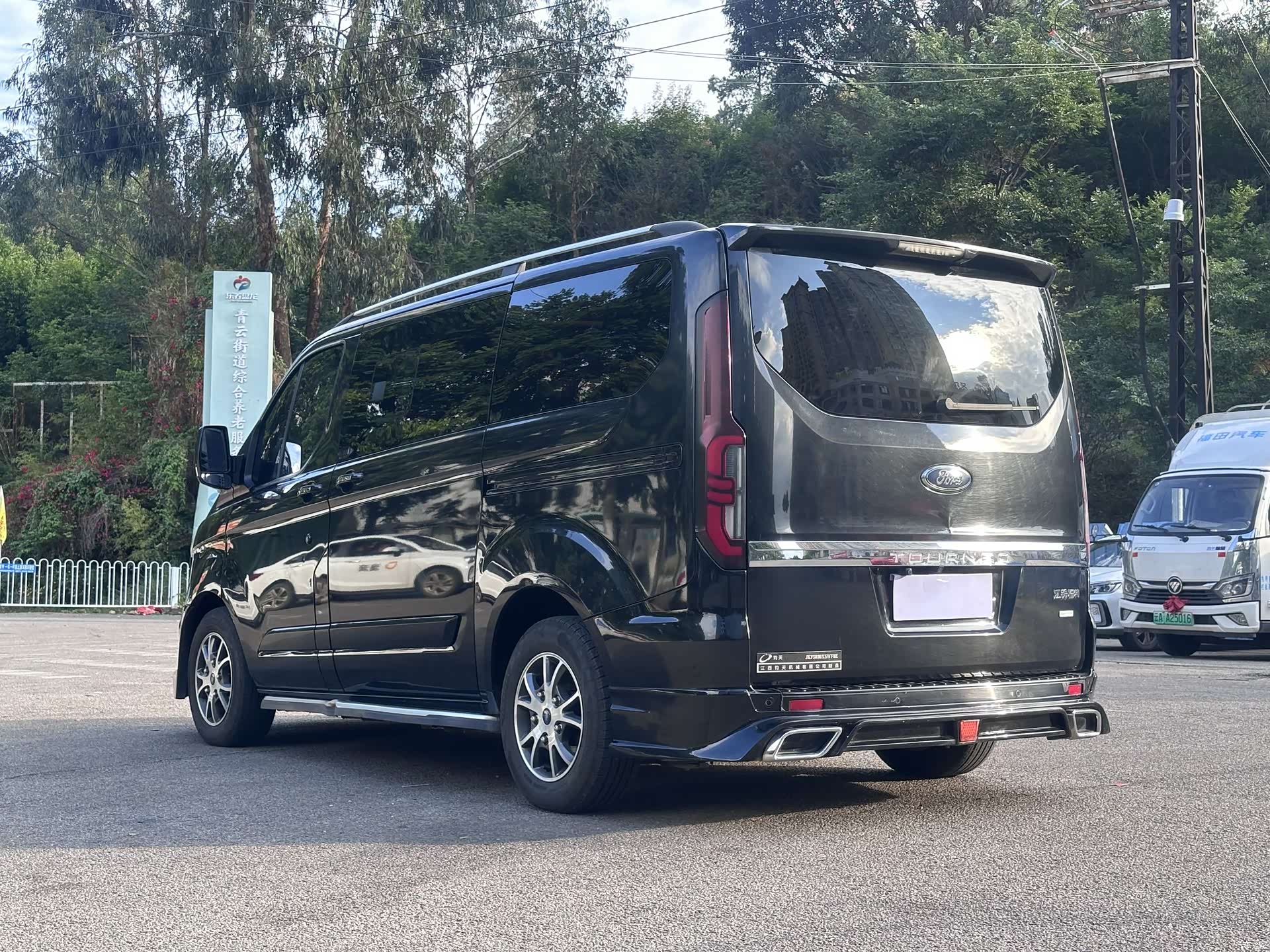 Ford Tourneo, 2023 12