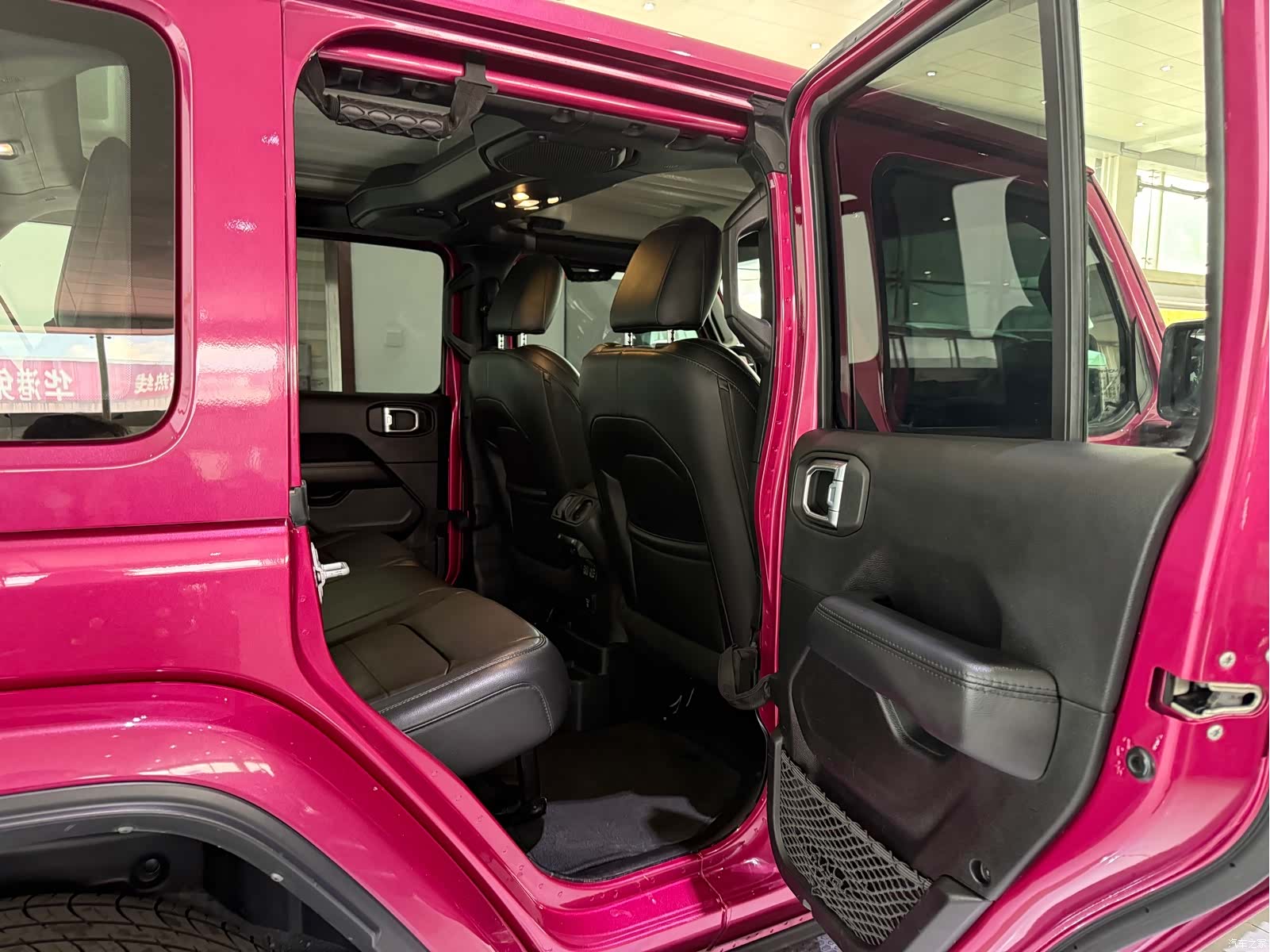 Jeep Wrangler, 2024 9