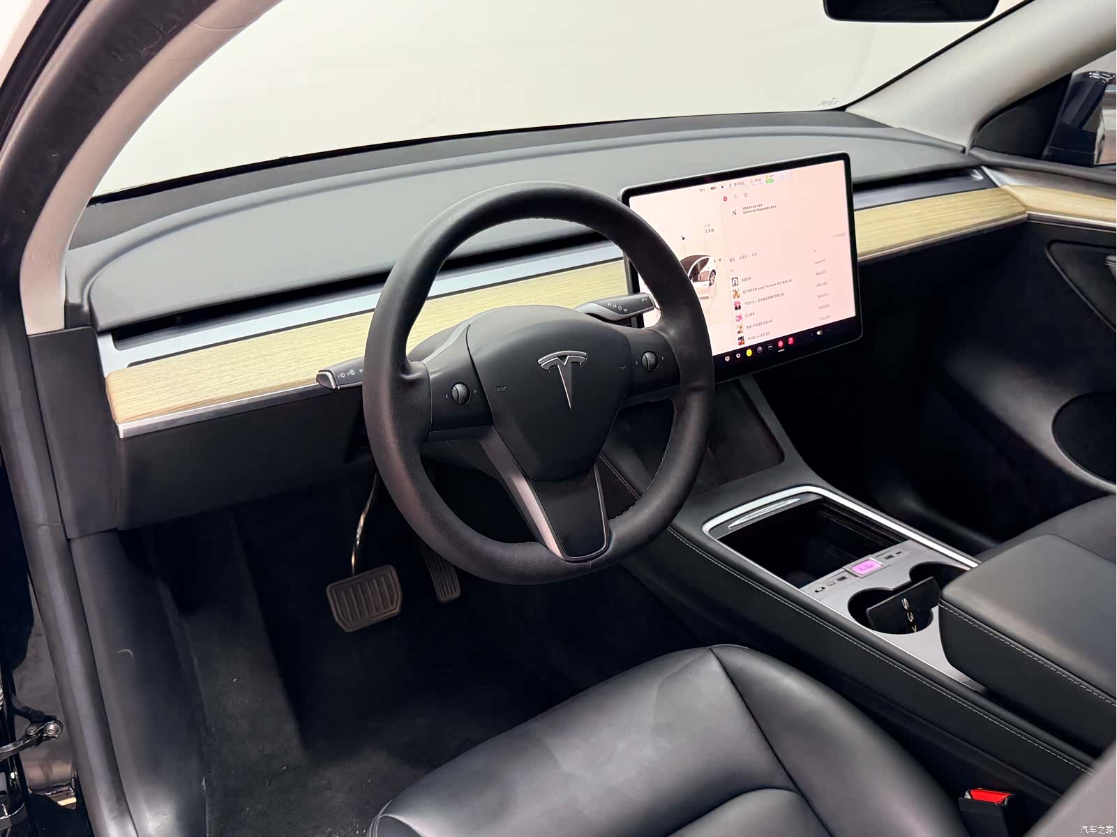 Tesla Model Y, 2021 12
