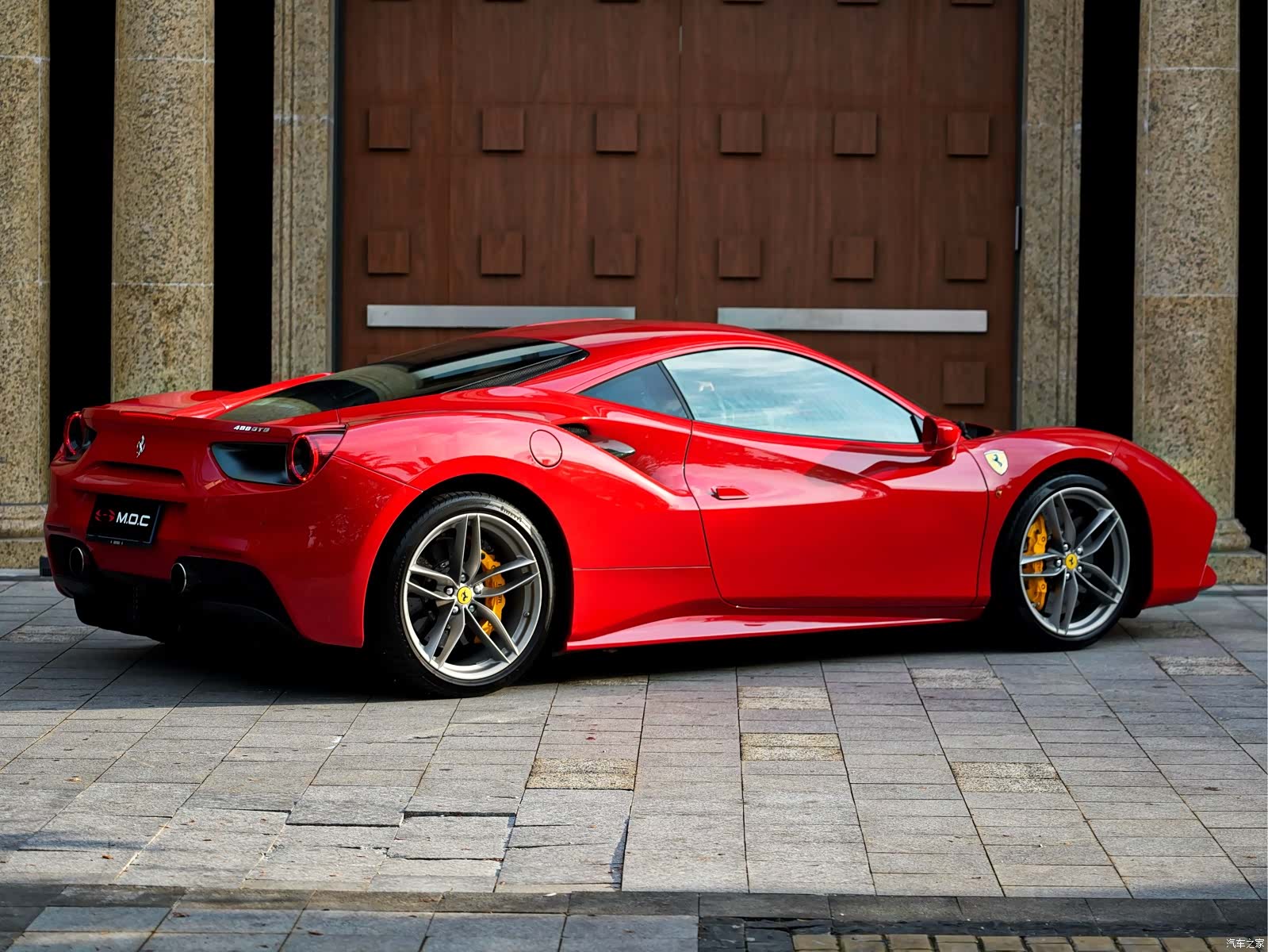 Ferrari 488, 2016 6