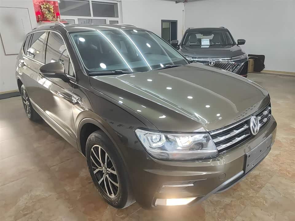 Volkswagen Tiguan L