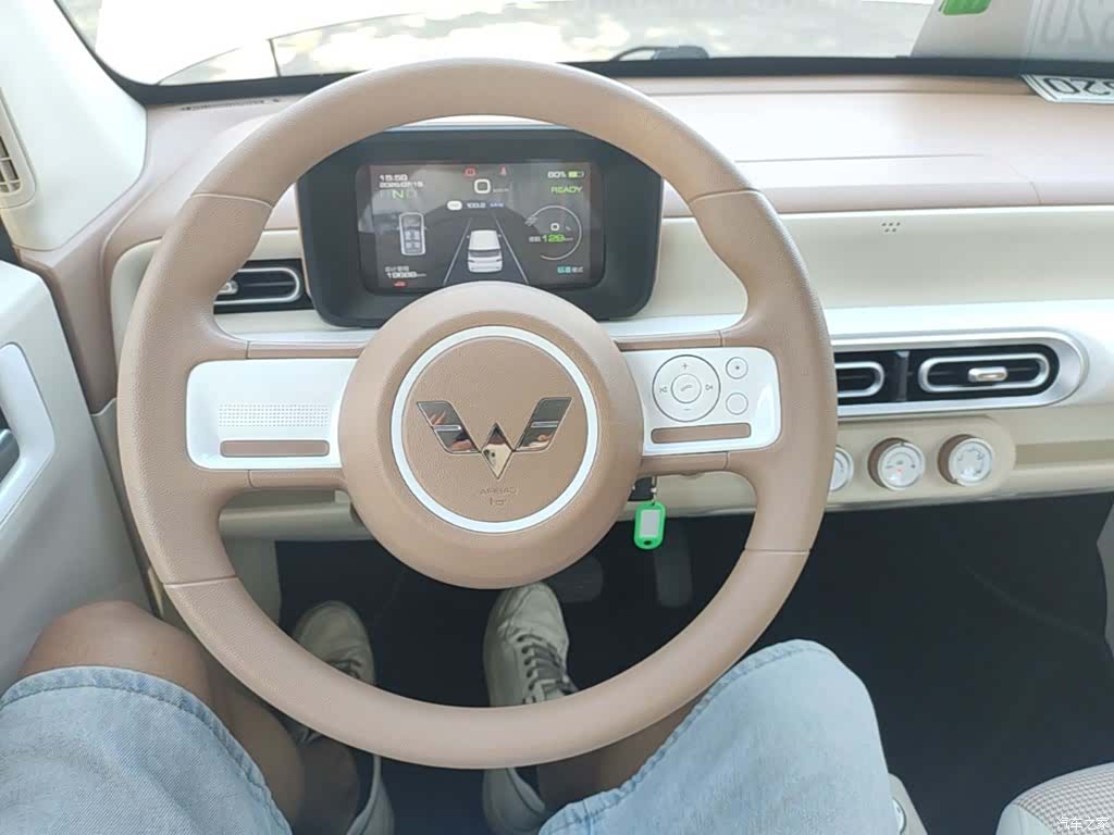 Wuling MINIEV, 2025 11