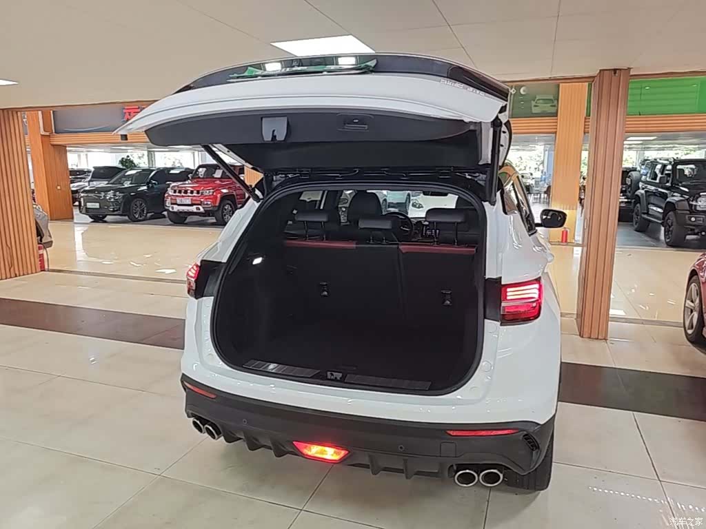 Geely Coolray, 2021 19