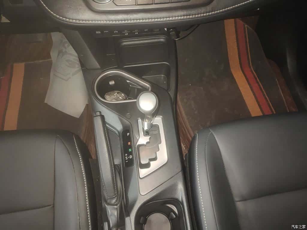 Toyota RAV4, 2017 14