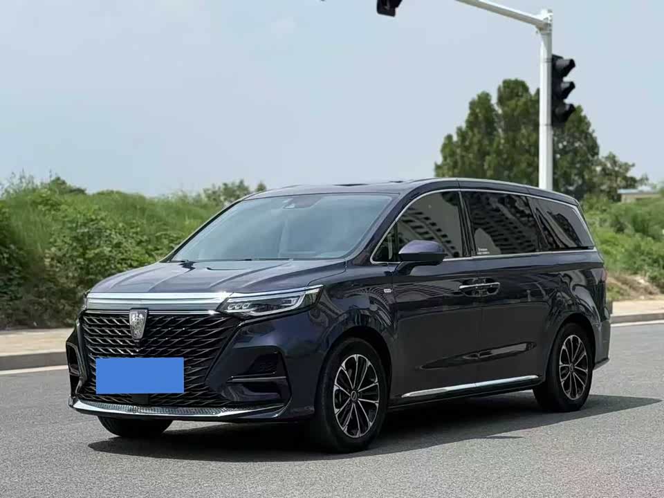 Roewe iMAX8