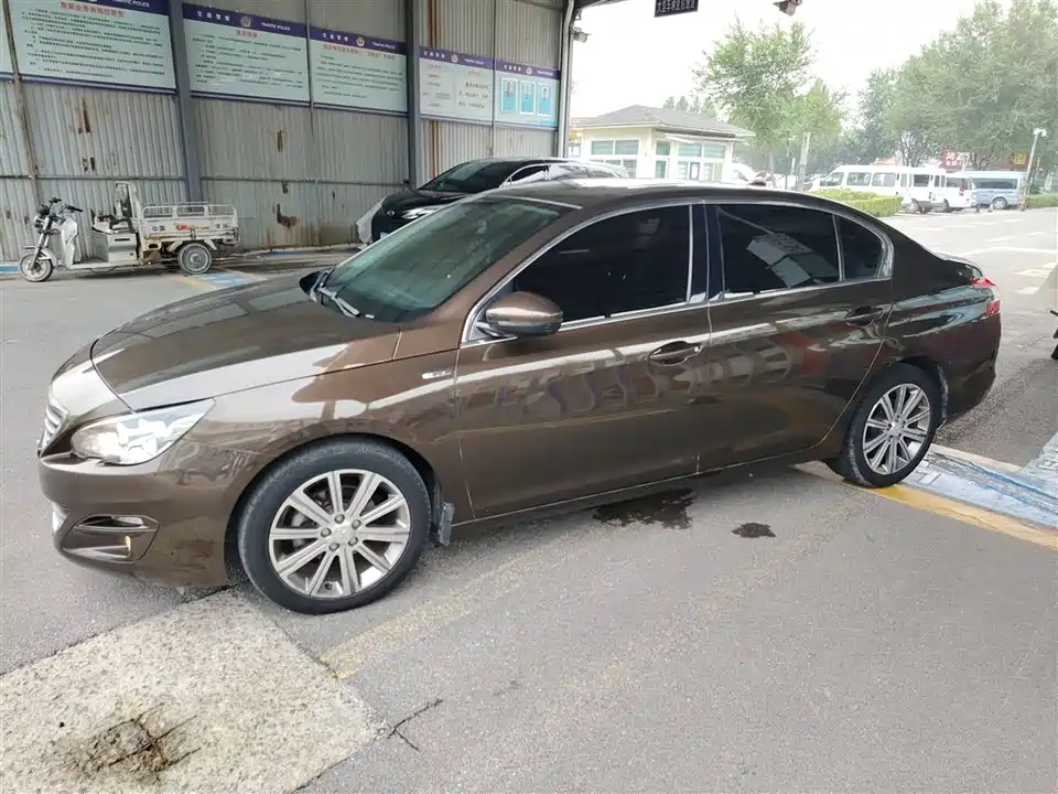Peugeot 408