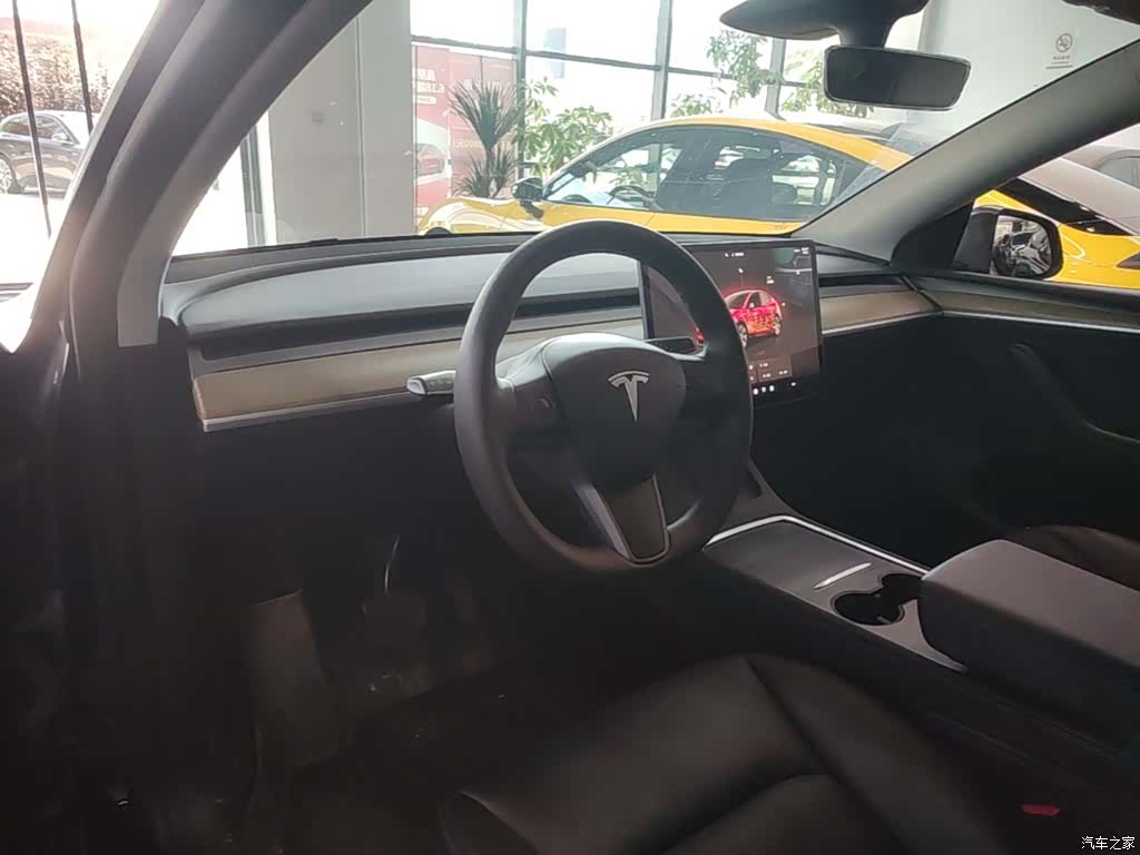 Tesla Model Y, 2022 10