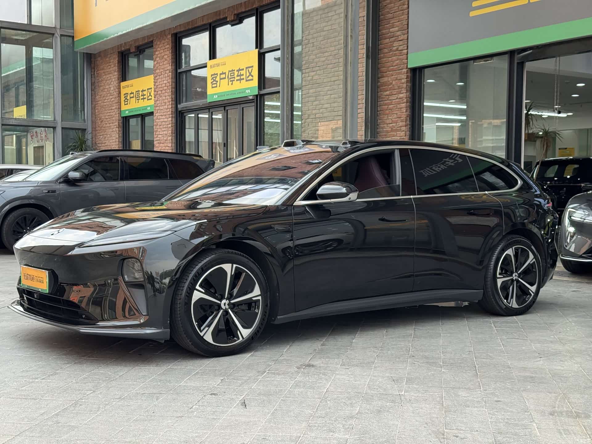 NIO ET5, 2025 все фото