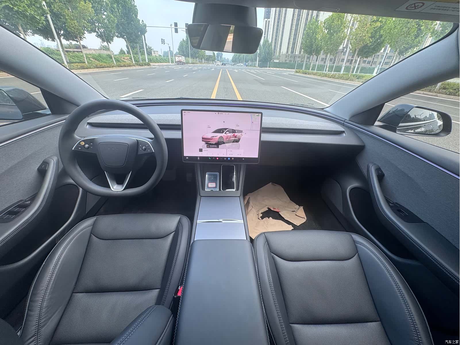 Tesla Model 3, 2025 все фото