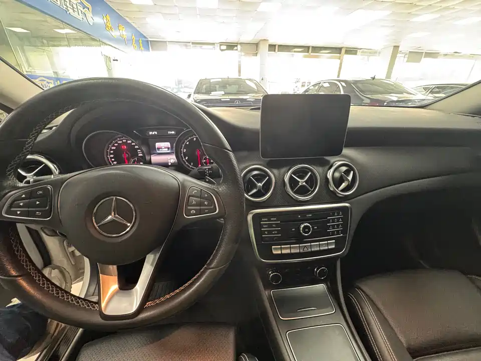 Mercedes-Benz GLA