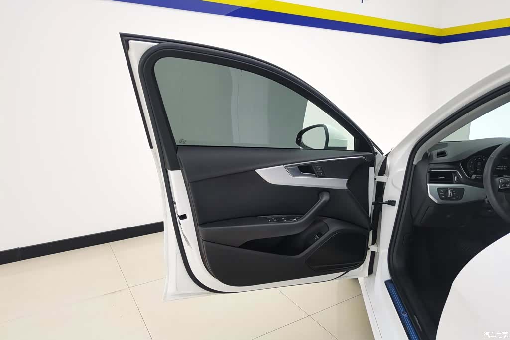 Audi A4L, 2020 7