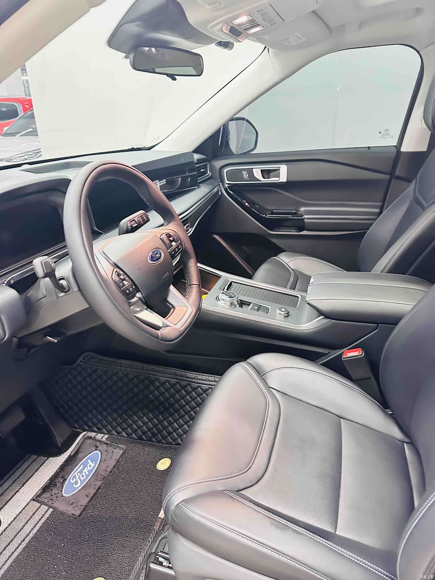 Ford Explorer, 2025 9