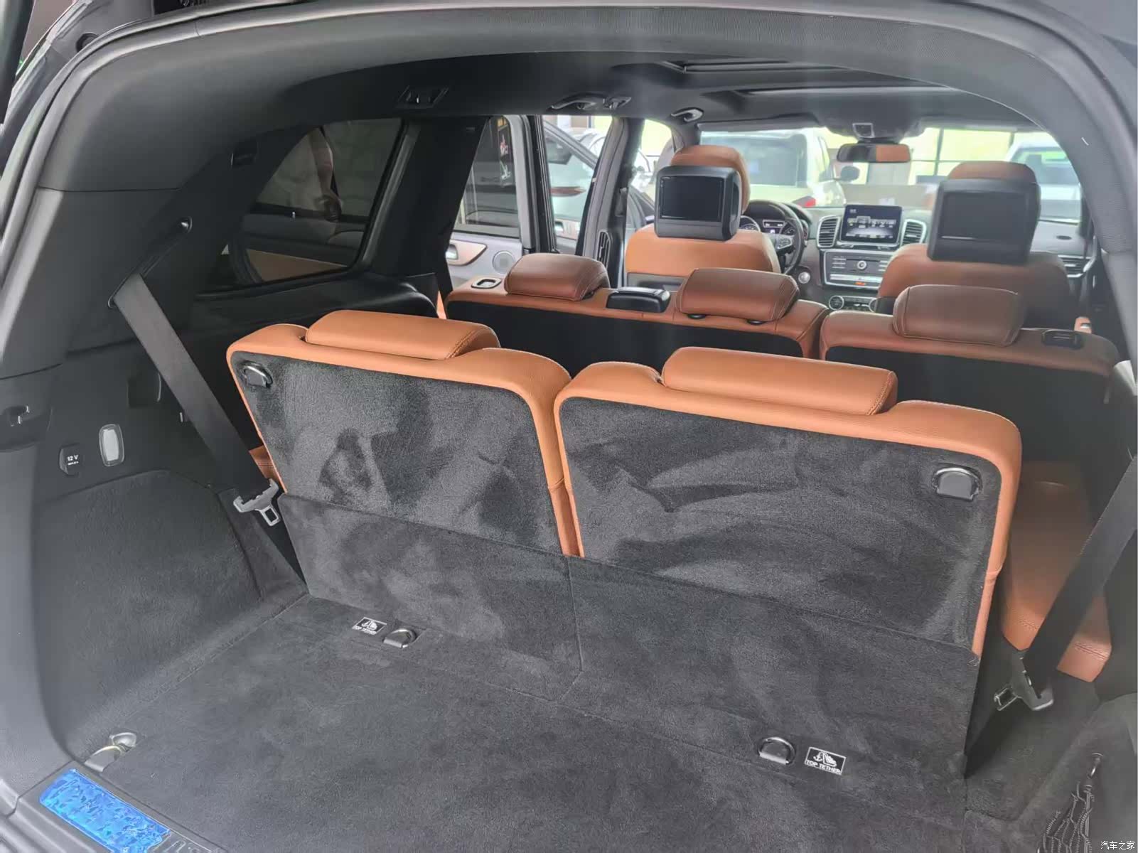 Mercedes-Benz GLS, 2019 14