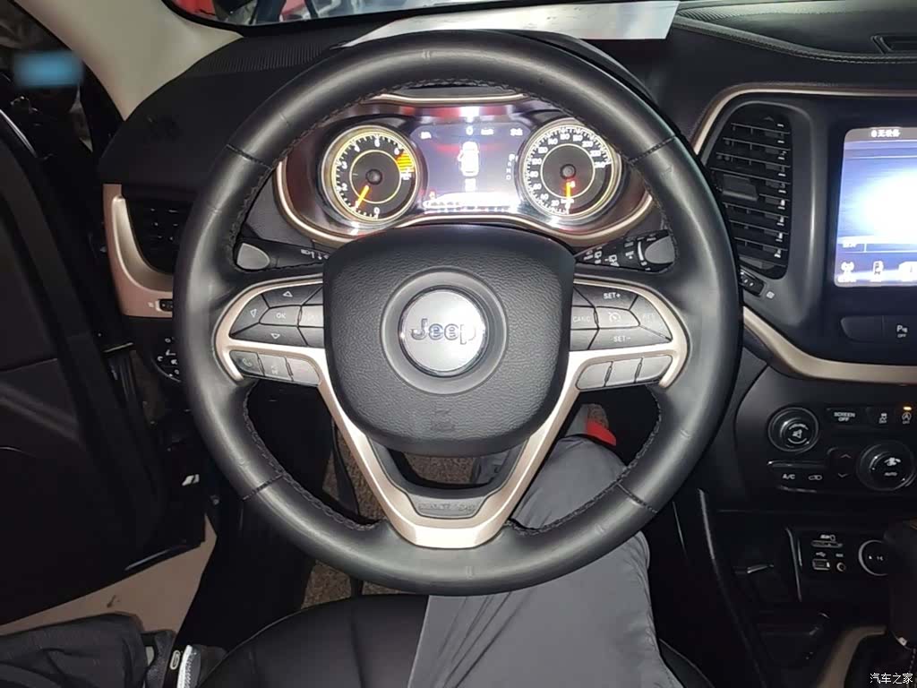 Jeep Cherokee, 2018 11