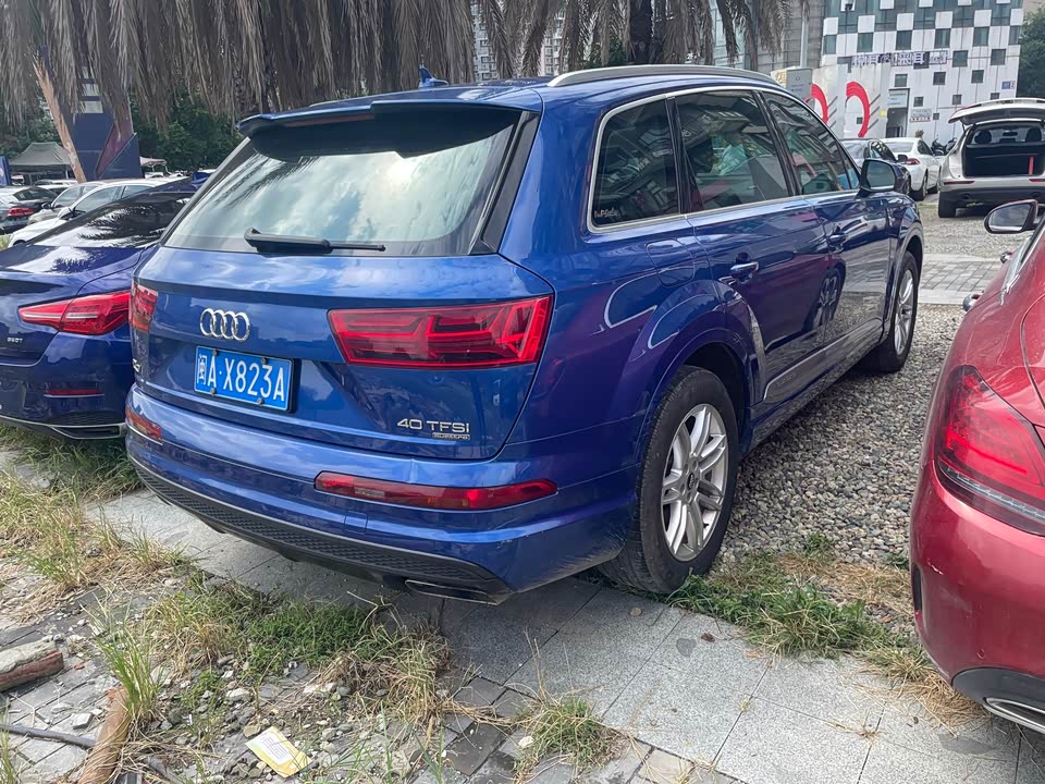 Audi Q7