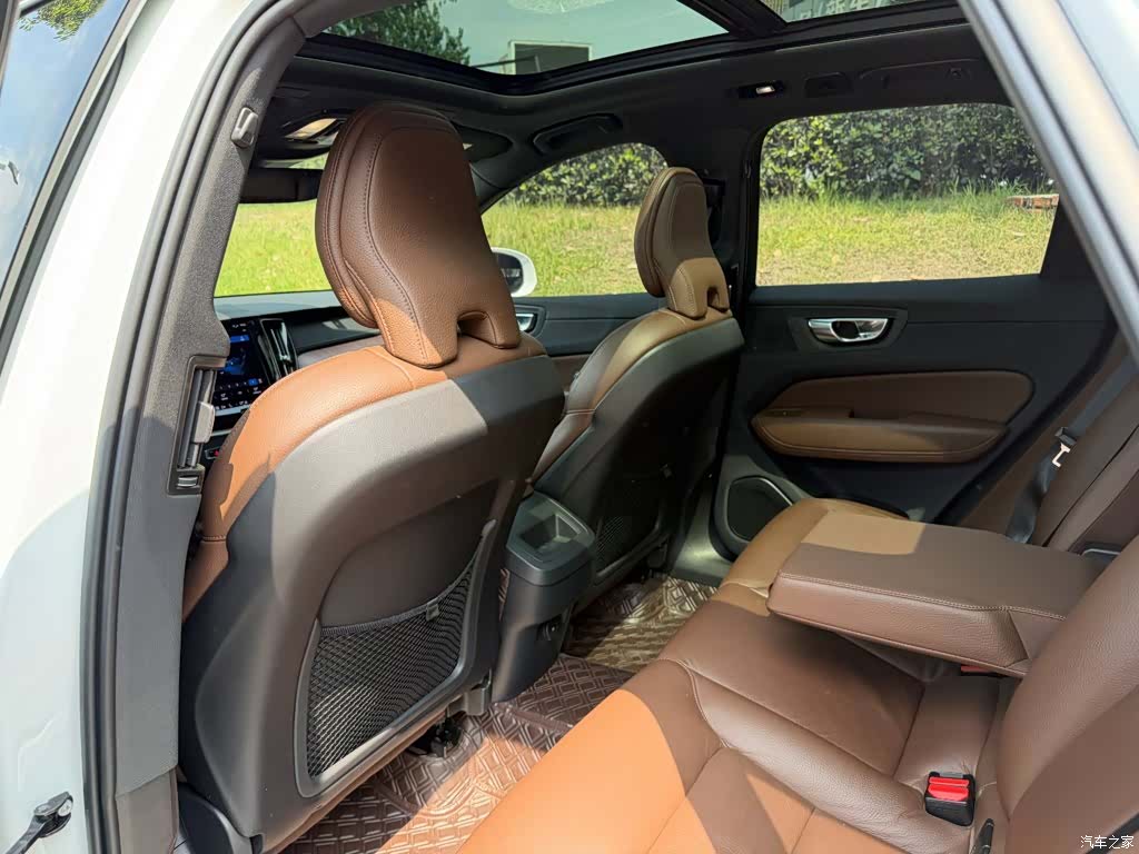 Volvo XC60, 2022 11