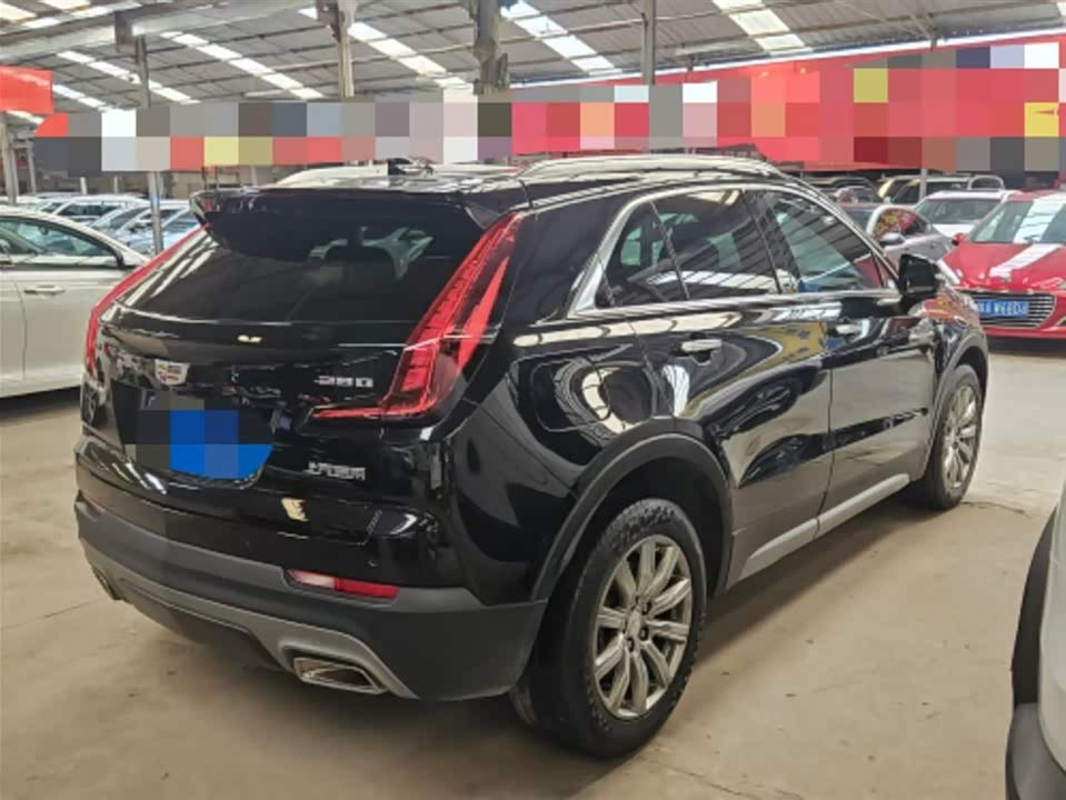 Cadillac XT4