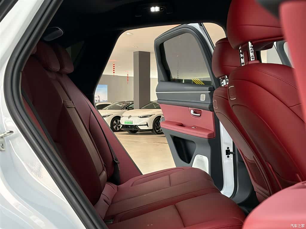 AITO M5, 2025 10